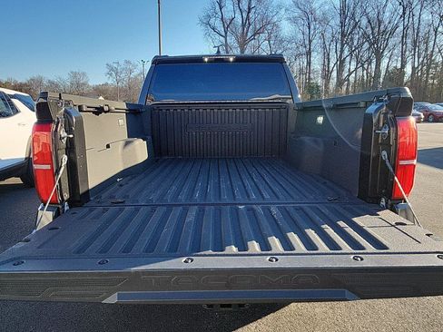 Used 2024 Toyota Tacoma TRD Sport image 25