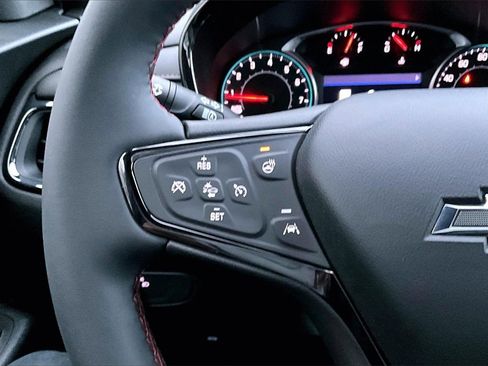 Used 2023 Chevrolet Equinox RS image 10