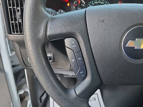 Used 2020 Chevrolet Express 3500 Extended w/ Driver Convenience Package RWD image 18