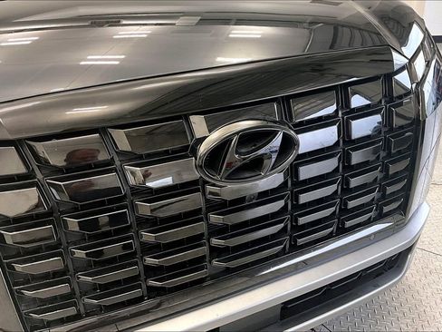 Used 2023 Hyundai Palisade Limited image 30