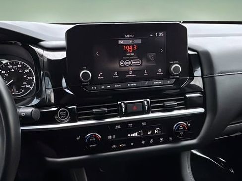 Used 2024 Nissan Pathfinder SV image 25