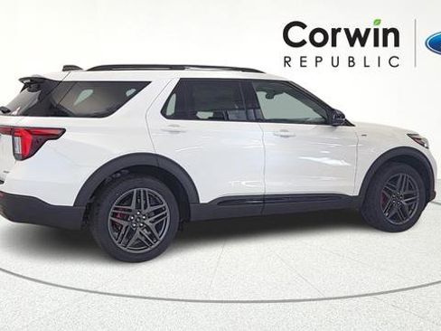 New 2026 Ford Explorer ST-Line w/ ST-Line Street Pack image 8