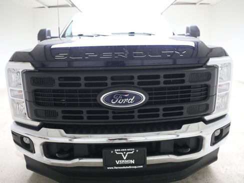 Used 2023 Ford F250 XL w/ XL Chrome Package AWD/4WD image 8