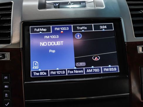 Used 2013 Cadillac Escalade EXT Premium AWD/4WD image 31