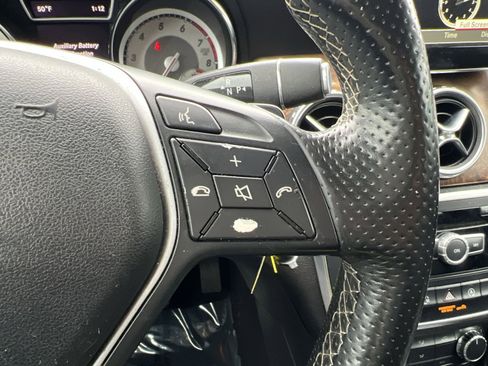 Used 2015 Mercedes-Benz GLA 250 image 33