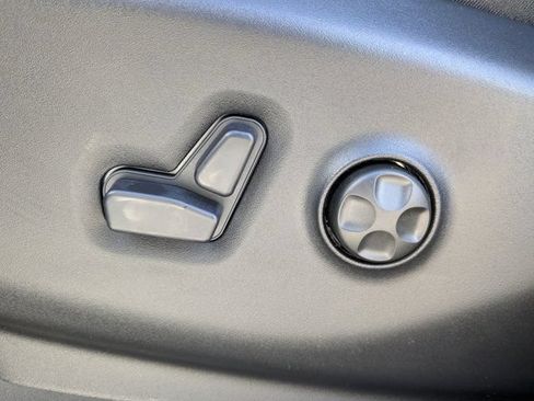 New 2026 Chrysler Pacifica Select FWD image 22