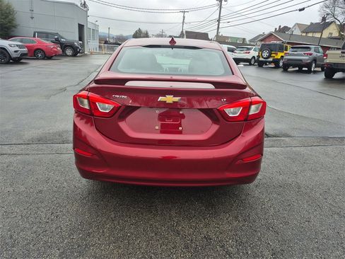 Used 2019 Chevrolet Cruze LT image 14