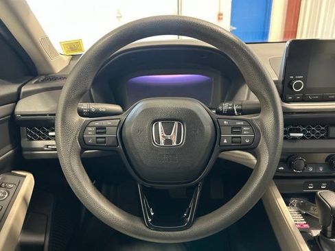 Certified 2023 Honda Accord EX image 17