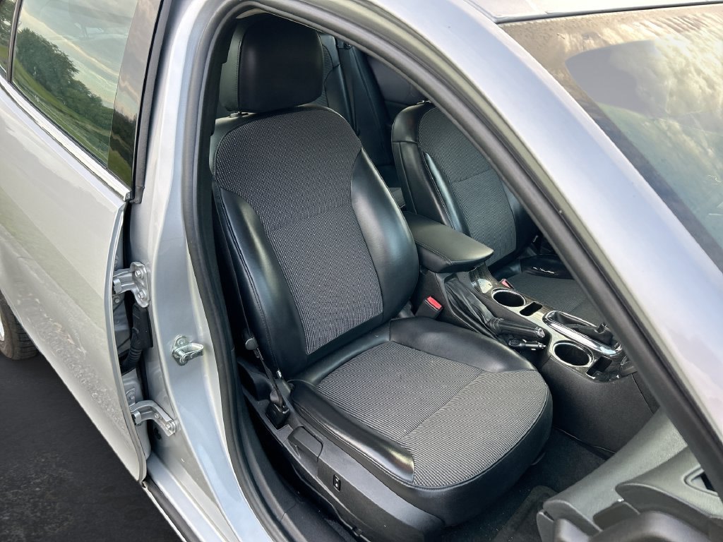 Used 2014 Chevrolet Malibu LT FWD image 26