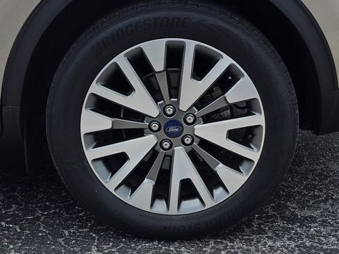 Used 2020 Ford Escape Titanium image 38
