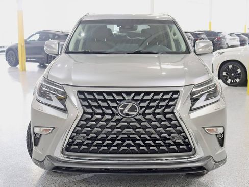 Used 2023 Lexus GX 460 Premium w/ Accessory Package AWD/4WD image 8