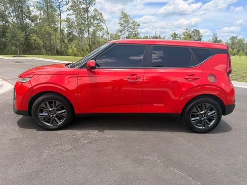 Used 2020 Kia Soul EX FWD image 3