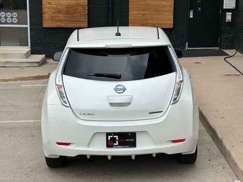 Used 2013 Nissan Leaf SV w/ LED & Quick Charge Pkg image 14