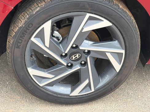 Certified 2025 Hyundai Elantra Sport FWD image 14