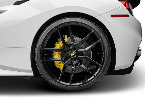 Used 2018 Ferrari 488 GTB RWD image 23
