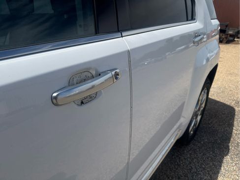 Used 2015 GMC Terrain Denali w/ Cargo Package image 16