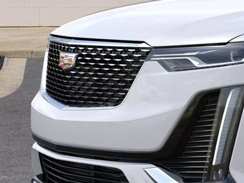 New 2025 Cadillac XT6 Luxury w/ LPO, Floor Liner Package AWD/4WD image 13