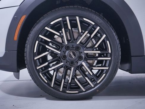 New 2026 MINI Cooper S image 2