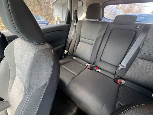 Used 2025 Nissan Rogue SV image 34