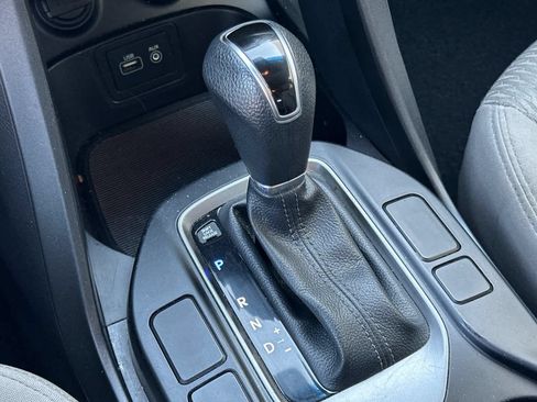 Used 2018 Hyundai Santa Fe Sport FWD image 21