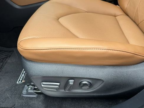 New 2026 Toyota Highlander Platinum AWD/4WD image 27