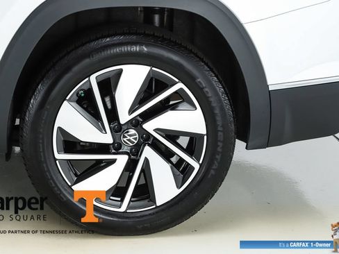 Used 2025 Volkswagen Atlas SEL AWD/4WD image 6