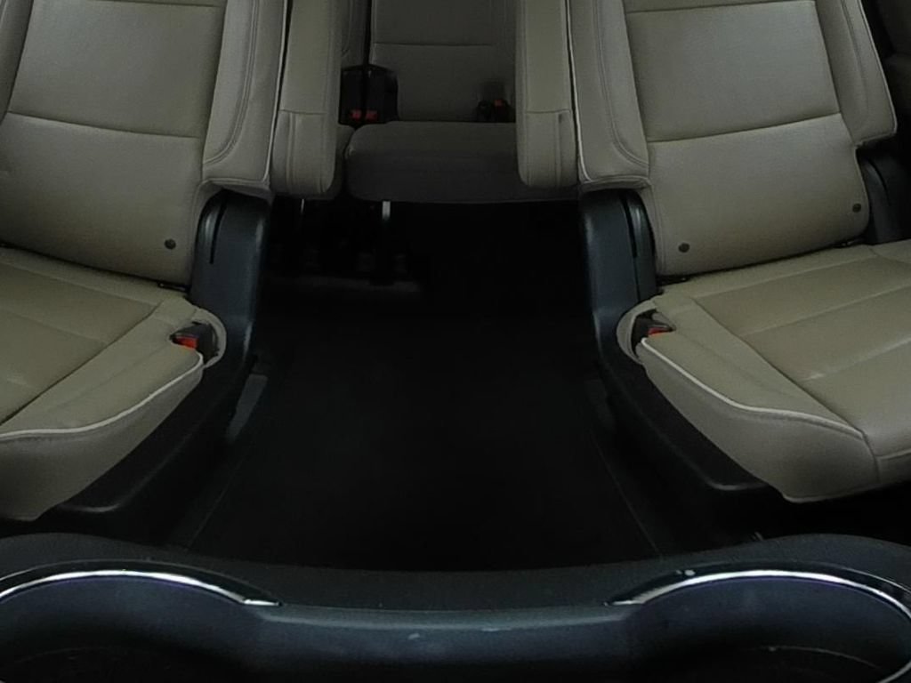 Used 2024 Chevrolet Tahoe Premier RWD image 13