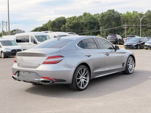 Used 2022 Genesis G70 3.3T RWD image 6
