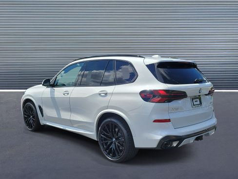 New 2026 BMW X5 xDrive40i w/ M Sport Package AWD/4WD image 4