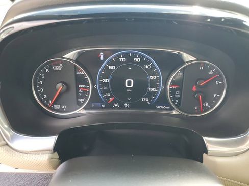 Used 2023 Chevrolet Traverse Premier w/ LPO, Cargo Package FWD image 14