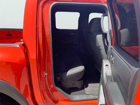 Used 2025 Nissan Frontier PRO-4X AWD/4WD image 22