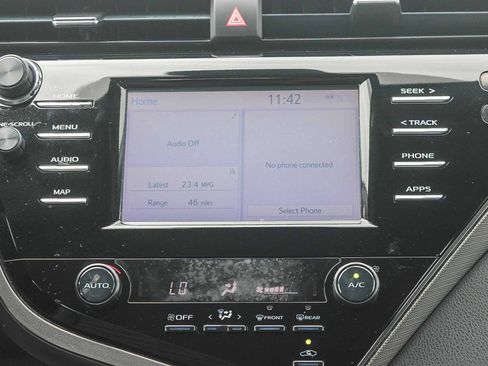 Used 2019 Toyota Camry SE w/ Carpet Mat Package FWD image 15