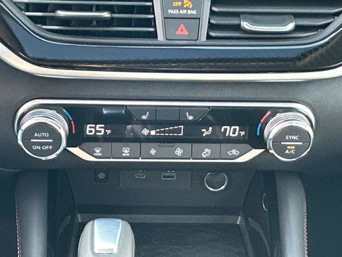 New 2025 Nissan Altima 2.5 SR w/ SR Premium Package image 39