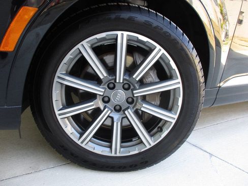 Used 2018 Audi Q7 3.0T Prestige w/ Prestige Package image 49