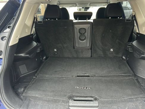 Used 2019 Nissan Rogue SV AWD/4WD image 13