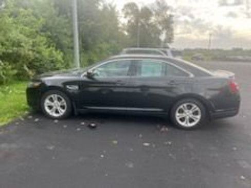 Used 2015 Ford Taurus SEL FWD image 2