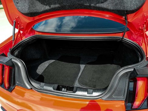 Used 2019 Ford Mustang Premium RWD image 44
