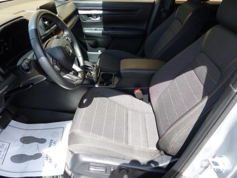 Used 2025 Honda CR-V Sport image 17