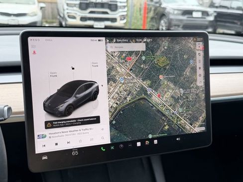Used 2023 Tesla Model Y Performance AWD/4WD image 23