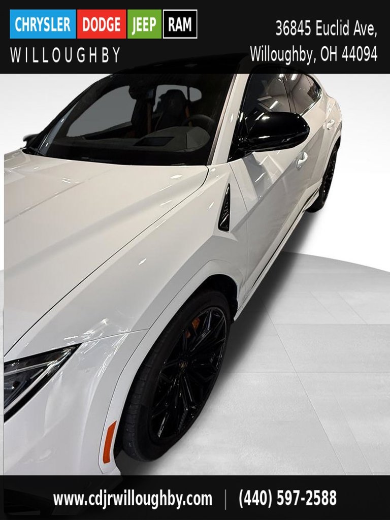 Used 2025 Lamborghini Urus SE AWD/4WD image 19