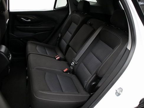 Used 2022 GMC Terrain SLE w/ Driver Convenience Package image 11