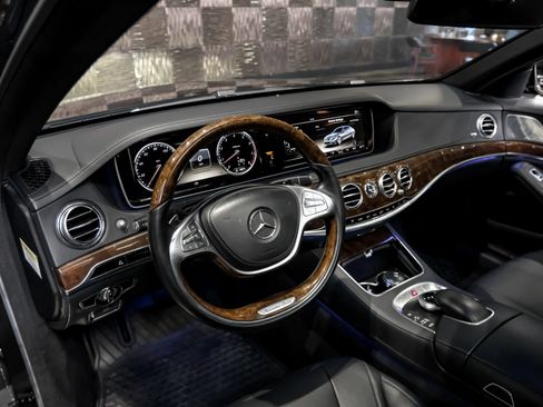 Used 2014 Mercedes-Benz S 550 Sedan image 3