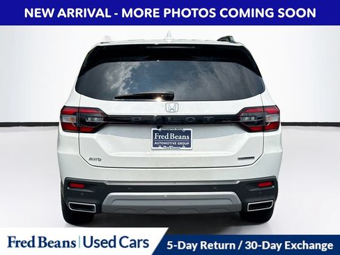 Used 2024 Honda Pilot Touring image 7