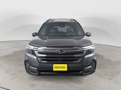 Used 2025 Subaru Forester Limited AWD/4WD image 2