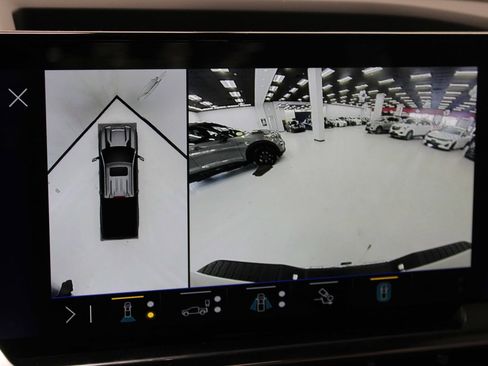 Used 2025 Chevrolet Silverado 2500 LTZ w/ LTZ Plus Package image 33