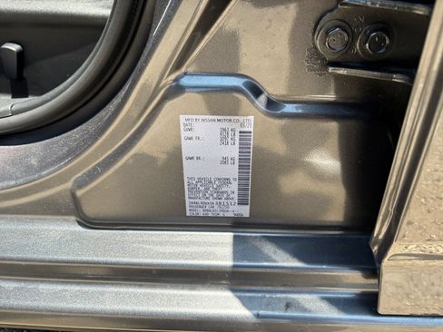 Used 2025 Nissan Altima 2.5 SV FWD image 30