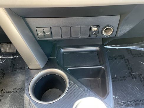 Used 2014 Toyota RAV4 LE image 23