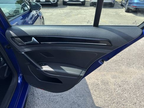 Used 2018 Volkswagen Golf 4-Door AWD/4WD image 18