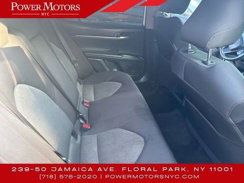 Used 2019 Toyota Camry L image 14