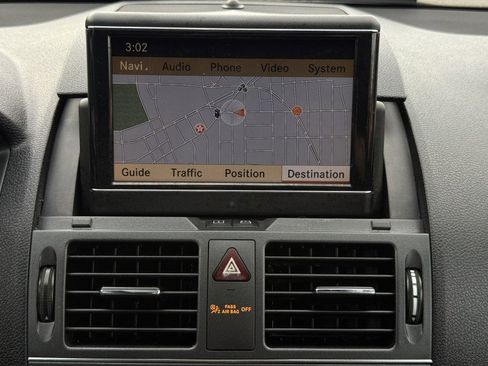 Used 2011 Mercedes-Benz C 300 4MATIC Sedan image 21